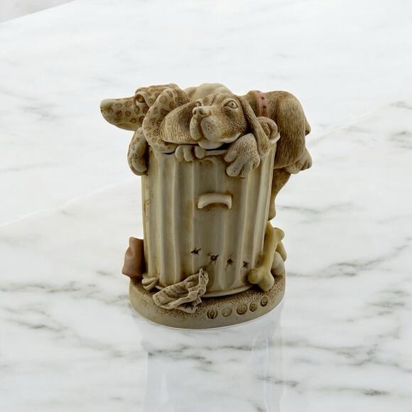 Harmony Kingdom "Nic Nak Paddywak" Dogs in Can 1996 Rare Boot Inside - Picture 1 of 11
